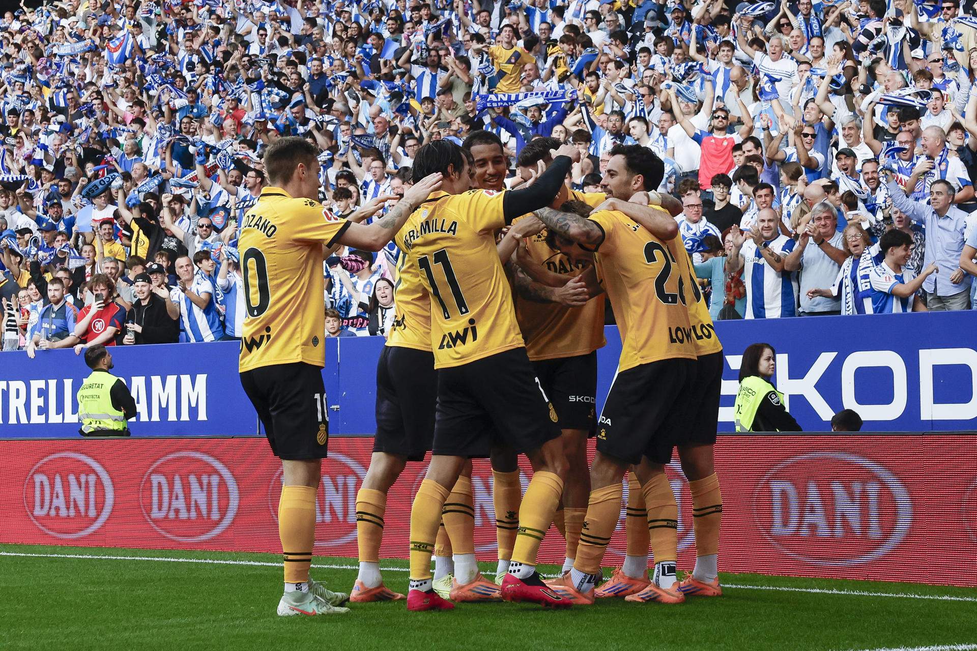 El Espanyol celebra su 125º aniversario con una trabajada victoria contra el Elche (1-0) El Espanyol celebra su 125º aniversario con una trabajada victoria contra el Elche (1-0)
