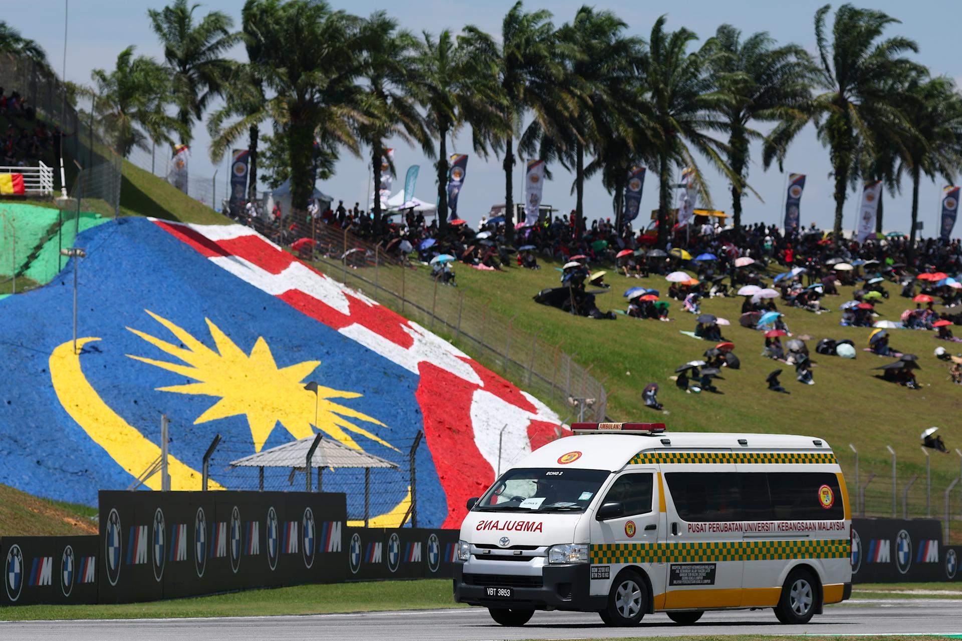 VÍDEO: Impactante accidente en Moto3: Rueda y Dettwiler, hospitalizados en Malasia VÍDEO: Impactante accidente en Moto3: Rueda y Dettwiler, hospitalizados en Malasia