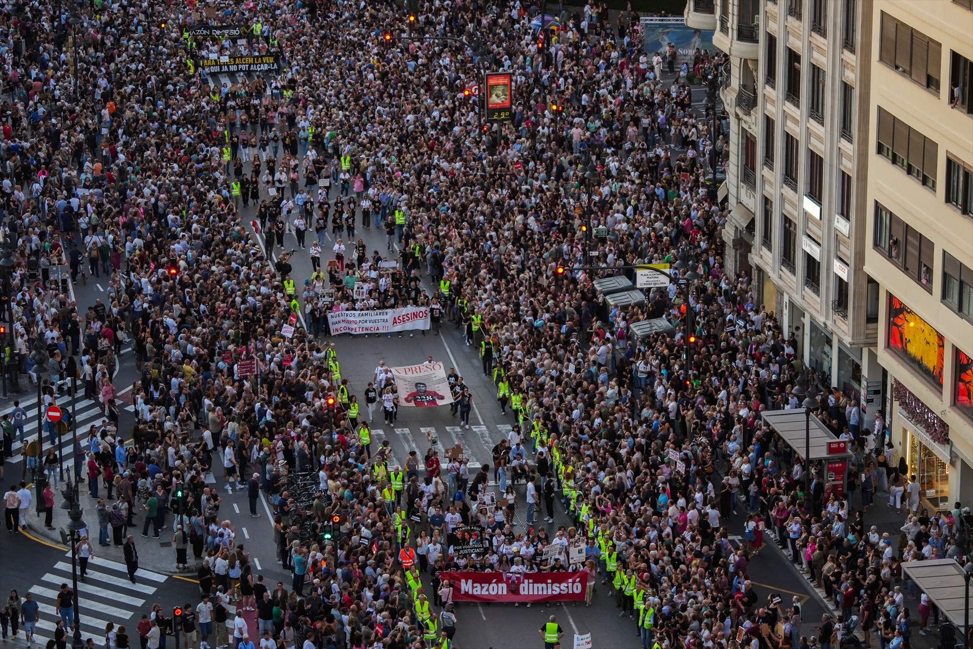 Els treballadors d’À Punt, “avergonyits” per haver-se tapat la protesta contra Mazón amb una corrida de toros Els treballadors d’À Punt, “avergonyits” per haver-se tapat la protesta contra Mazón amb una corrida de toros