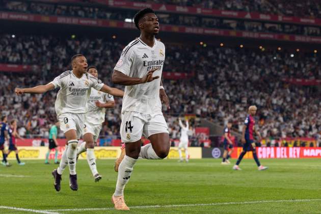 Tchouaméni celebra un gol a la final de Copa entre Barça i Real Madrid / Foto: Europa Press Tchouaméni celebra un gol a la final de Copa entre Barça i Real Madrid / Foto: Europa Press