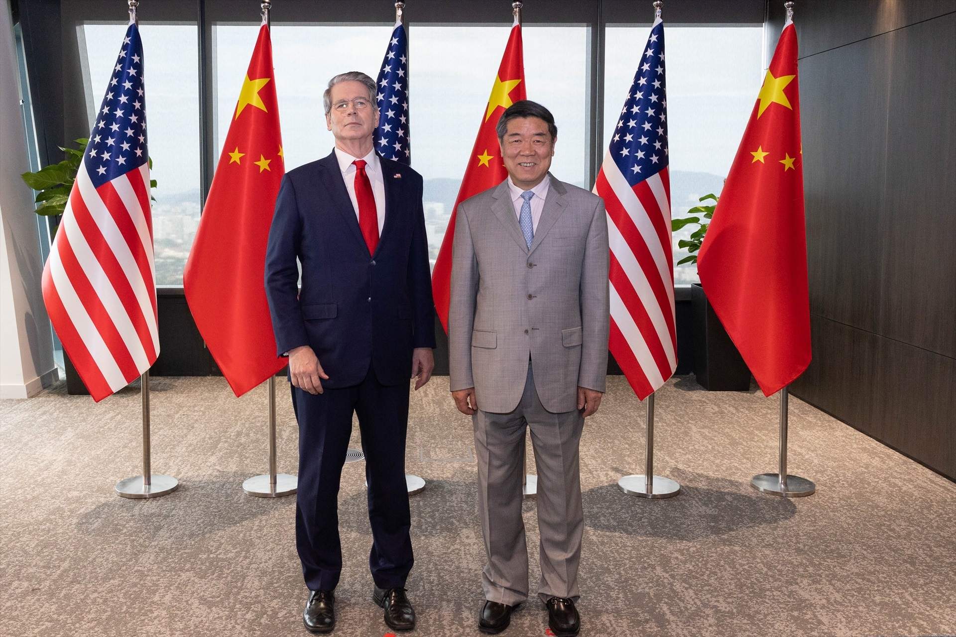 China cierra filas con Estados Unidos con un “principio de consenso” tras meses de desacuerdos China cierra filas con Estados Unidos con un “principio de consenso” tras meses de desacuerdos