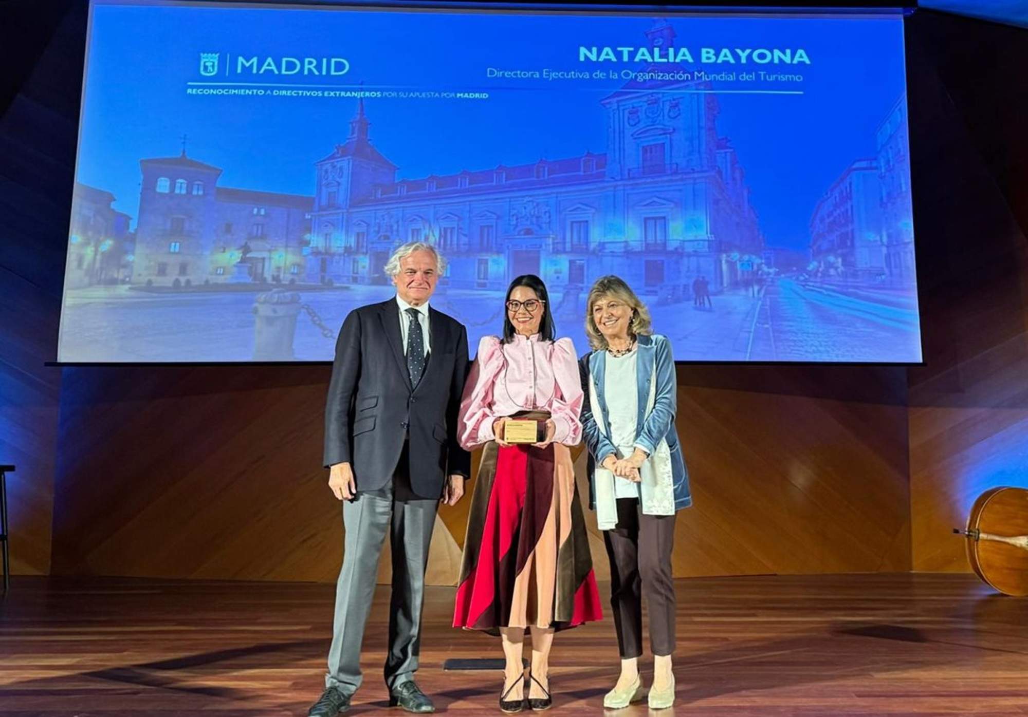 El Ayuntamiento de Madrid reconoce a la directora ejecutiva de la Organización Mundial del Turismo El Ayuntamiento de Madrid reconoce a la directora ejecutiva de la Organización Mundial del Turismo
