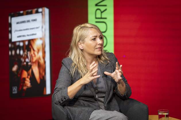 Entrevista Meritxell Falgueras, nuevo libro 'Mujeres del vino' / Foto: Carlos Baglietto Entrevista Meritxell Falgueras, nuevo libro 'Mujeres del vino' / Foto: Carlos Baglietto