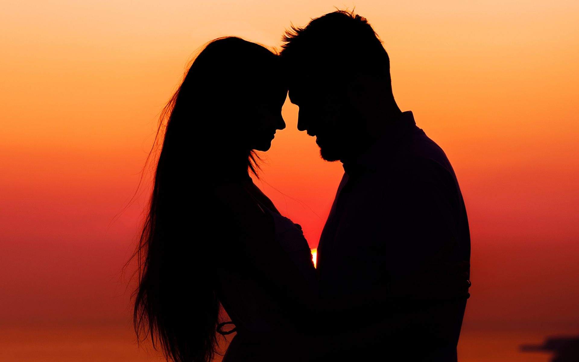 Estos son los signos del zodiaco que se enamoran a primera vista: siempre se guían por el corazón