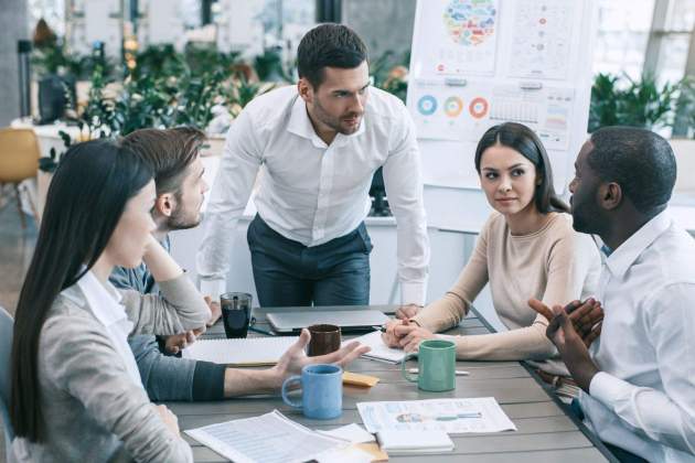 El trabajo en equipo puede variar con el uso de la IA
