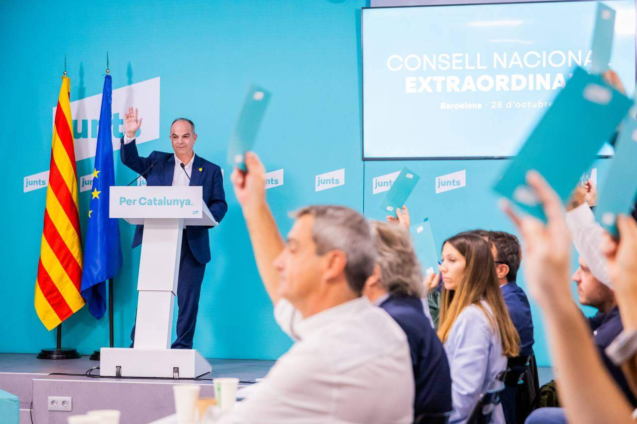 El consejo nacional de Junts convoca la consulta para que la militancia materialice la ruptura con el PSOE El consejo nacional de Junts convoca la consulta para que la militancia materialice la ruptura con el PSOE