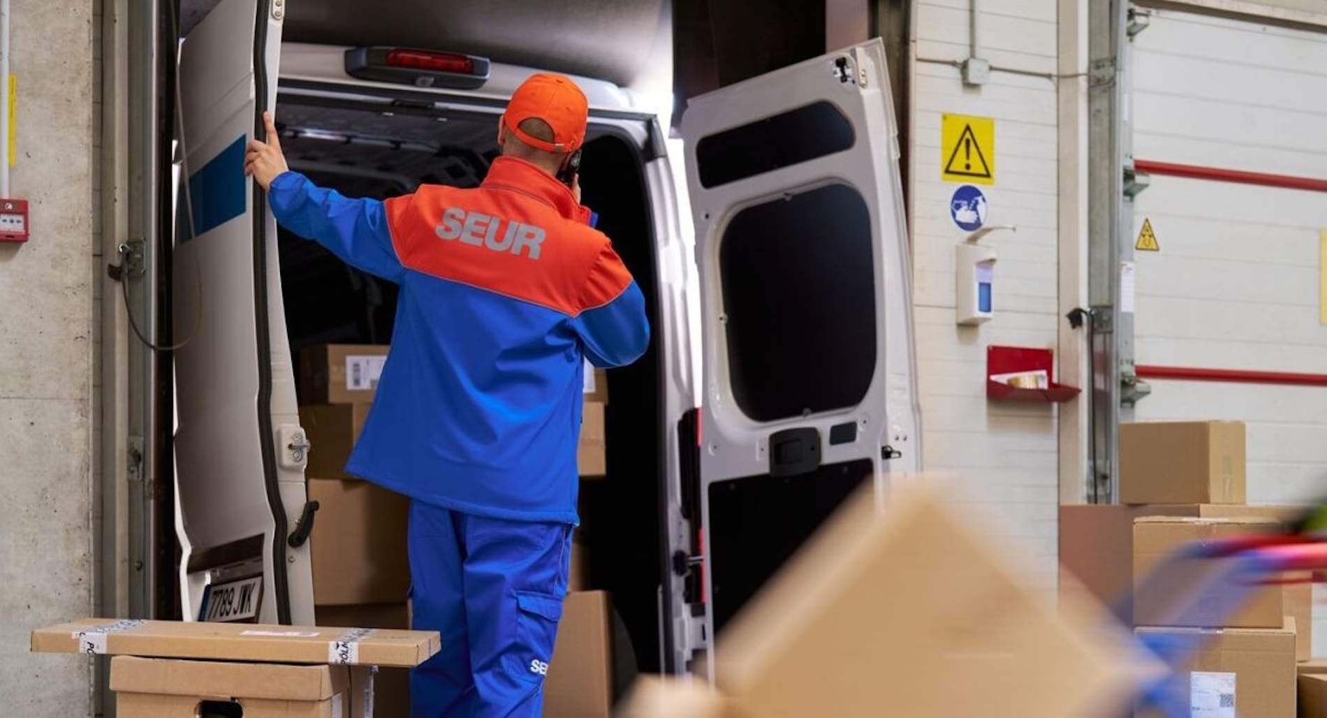 SEUR refuerza su plantilla con 2.800 incorporaciones para afrontar el Black Friday, la Navidad y las rebajas SEUR refuerza su plantilla con 2.800 incorporaciones para afrontar el Black Friday, la Navidad y las rebajas