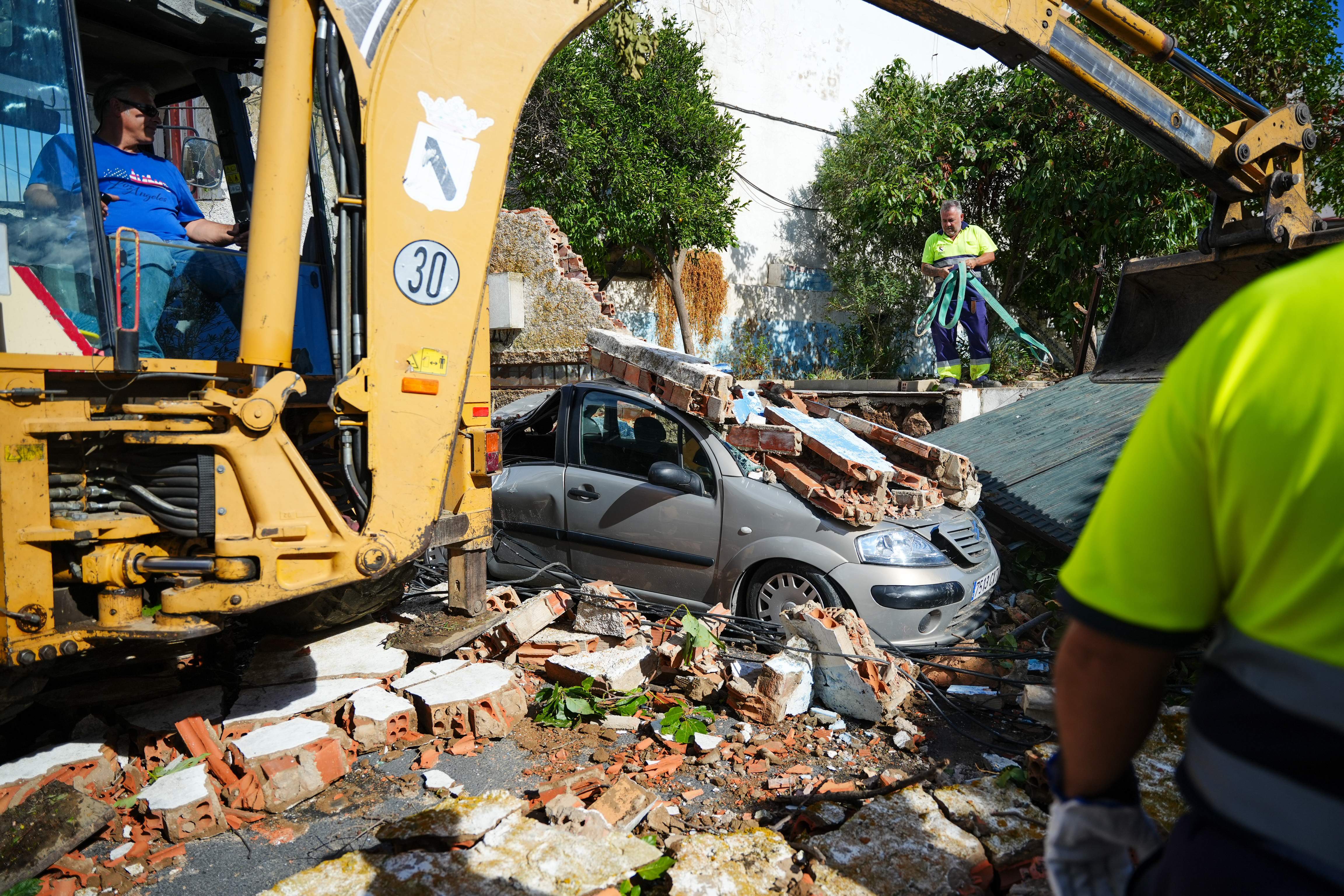Las imágenes más impactantes de las lluvias torrenciales y tornados que arrasan Andalucía | VÍDEOS Las imágenes más impactantes de las lluvias torrenciales y tornados que arrasan Andalucía | VÍDEOS