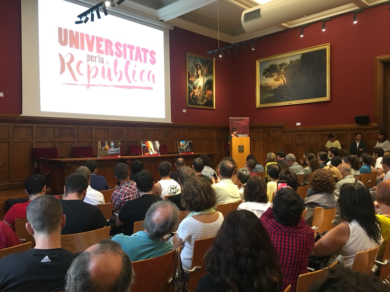 El sobiranisme anima els universitaris a continuar mobilitzant-se per la República