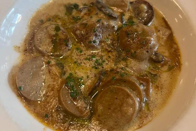 Rebozuelos a la crema del Cafè del Centre. / Foto: Rosa Molinero Trias Rebozuelos a la crema del Cafè del Centre. / Foto: Rosa Molinero Trias