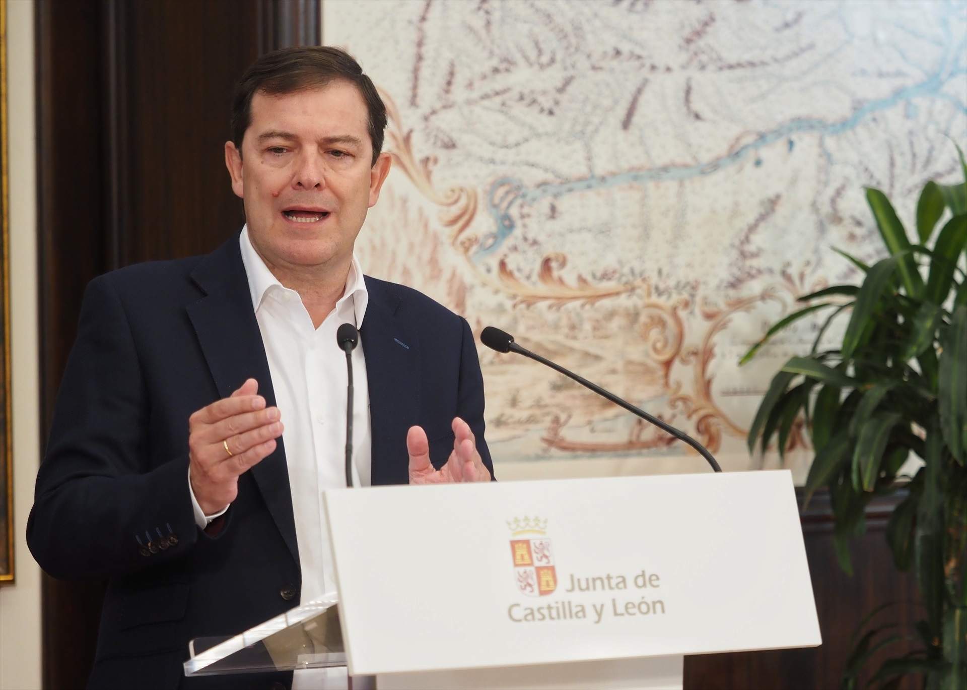 La Fiscalía investiga a Mañueco por los incendios del verano en Castilla y León La Fiscalía investiga a Mañueco por los incendios del verano en Castilla y León