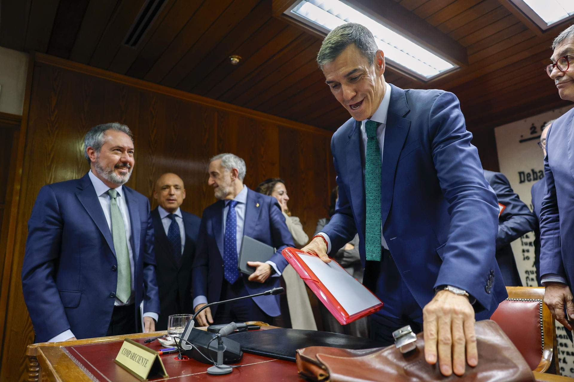 Sánchez confirma que ha “liquidado gastos en efectivo” pero defiende la “financiación legal” del PSOE Sánchez confirma que ha “liquidado gastos en efectivo” pero defiende la “financiación legal” del PSOE