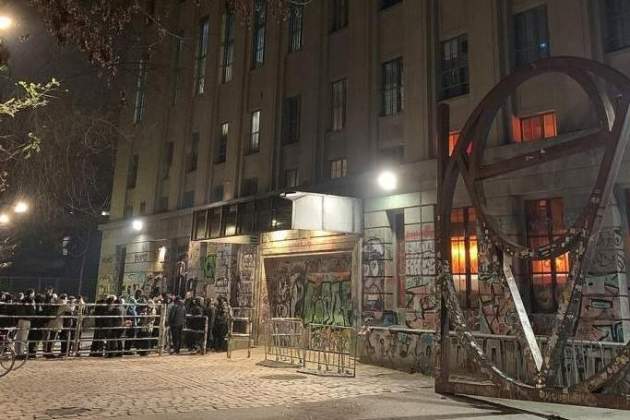 Entrada de la discoteca 'Berghain' a Berlín Entrada de la discoteca 'Berghain' a Berlín