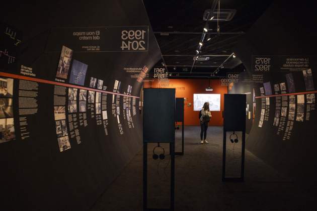 Exposición 100 años de metro en el Palau Robert / Foto: Carlos Baglietto Exposición 100 años de metro en el Palau Robert / Foto: Carlos Baglietto