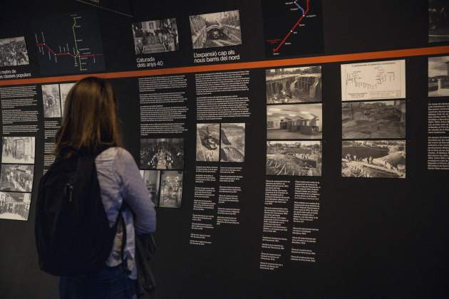 Exposición 100 años de metro en el Palau Robert / Foto: Carlos Baglietto Exposición 100 años de metro en el Palau Robert / Foto: Carlos Baglietto