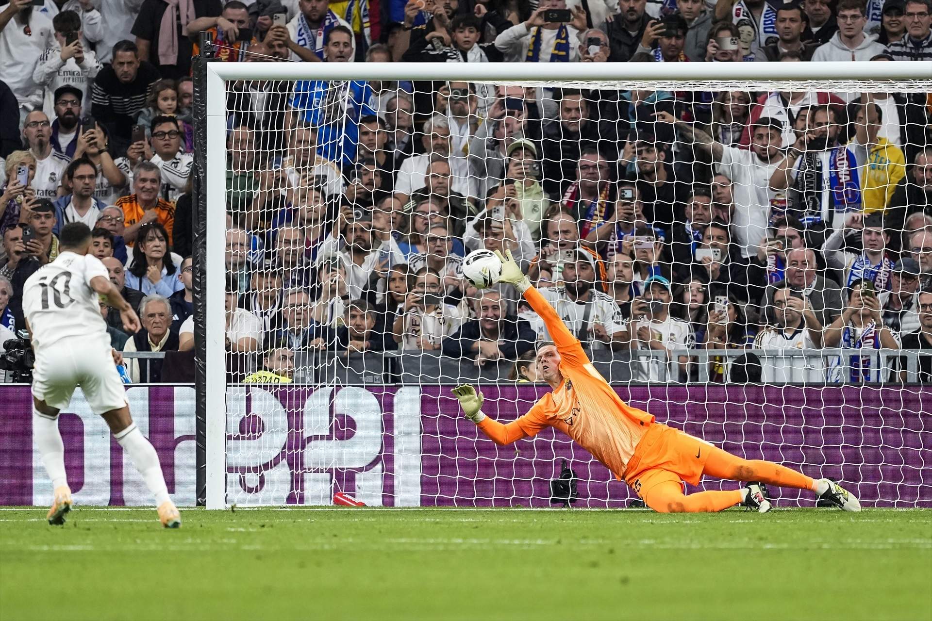 Szczesny revela la seva arma secreta: com ha aturat un penal a Mbappé, Messi i Neymar? Szczesny revela la seva arma secreta: com ha aturat un penal a Mbappé, Messi i Neymar?