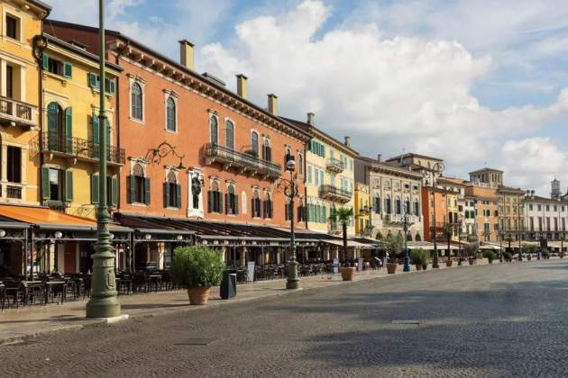 5. Verona. Piazza delle Erbe. Font Oficina Estatal de Turisme d'Itàlia 5. Verona. Piazza delle Erbe. Font Oficina Estatal de Turisme d'Itàlia
