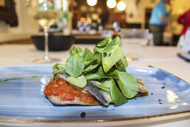 coca de sardina coca de sardina