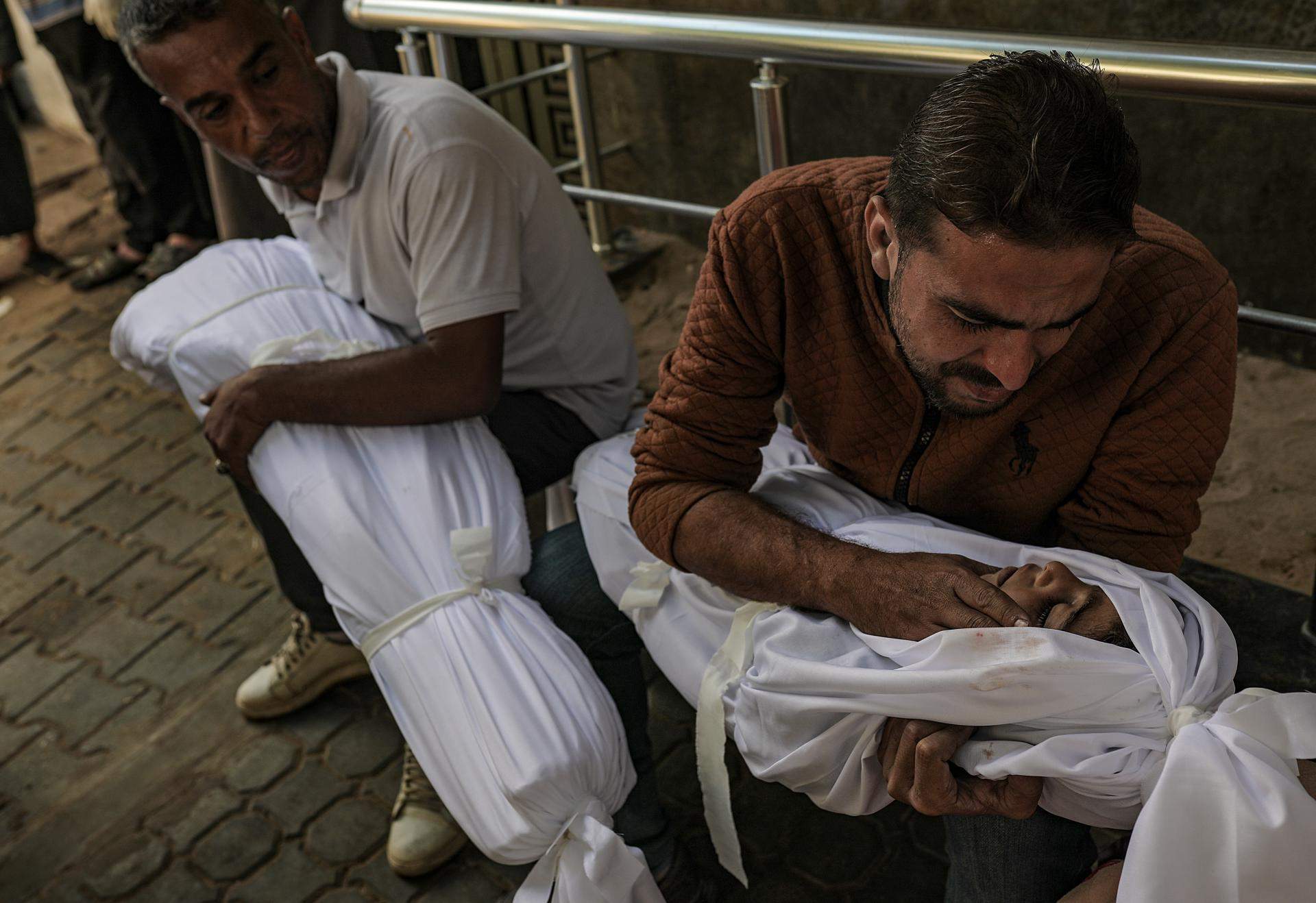 Israel retorna 30 cossos a Gaza: molts amb signes de tortura i identitat desconeguda Israel retorna 30 cossos a Gaza: molts amb signes de tortura i identitat desconeguda