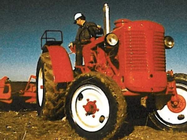 Tractor José Llorens Foto Epsa Tractor José Llorens Foto Epsa