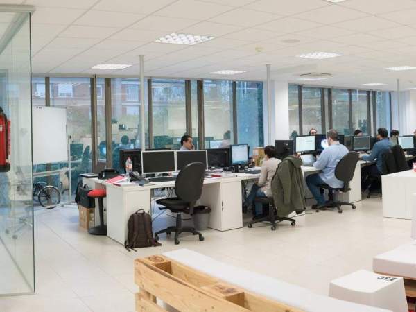 Sercom, amb una trentena de professionals, acaba de llançar Nuvulus, el primer núvol públic català. Sercom, amb una trentena de professionals, acaba de llançar Nuvulus, el primer núvol públic català.