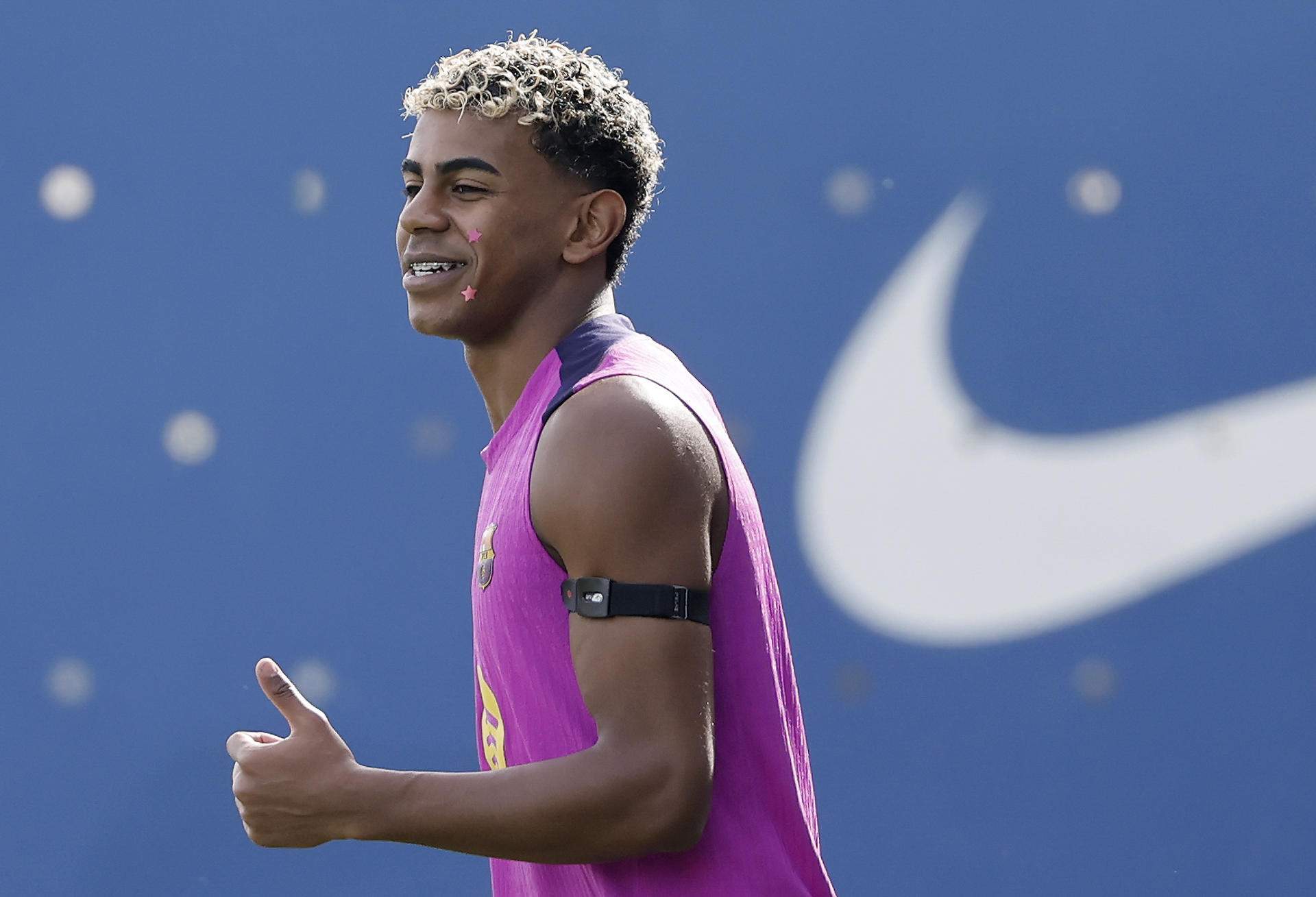 Lamine Yamal vol ser titular, però Hansi Flick no els pot fer jugar junts