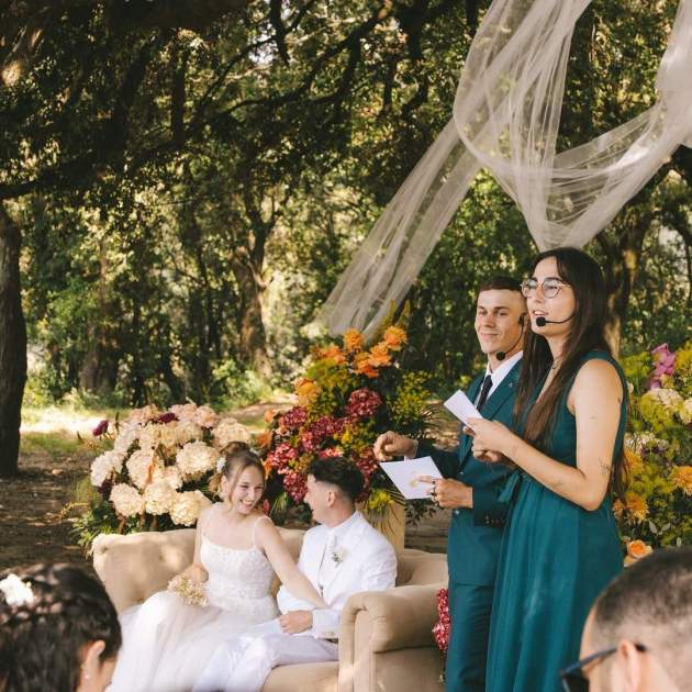 L'Oriol i la Judit el dia de la seva boda / Instagram @byclararuiz L'Oriol i la Judit el dia de la seva boda / Instagram @byclararuiz