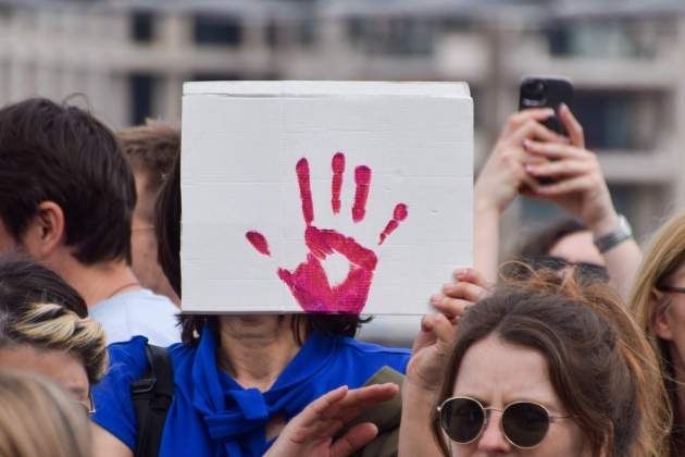 El lema “Teniu sang a les mans” s'ha estès arreu de Sèrbia / Europa Press El lema “Teniu sang a les mans” s'ha estès arreu de Sèrbia / Europa Press