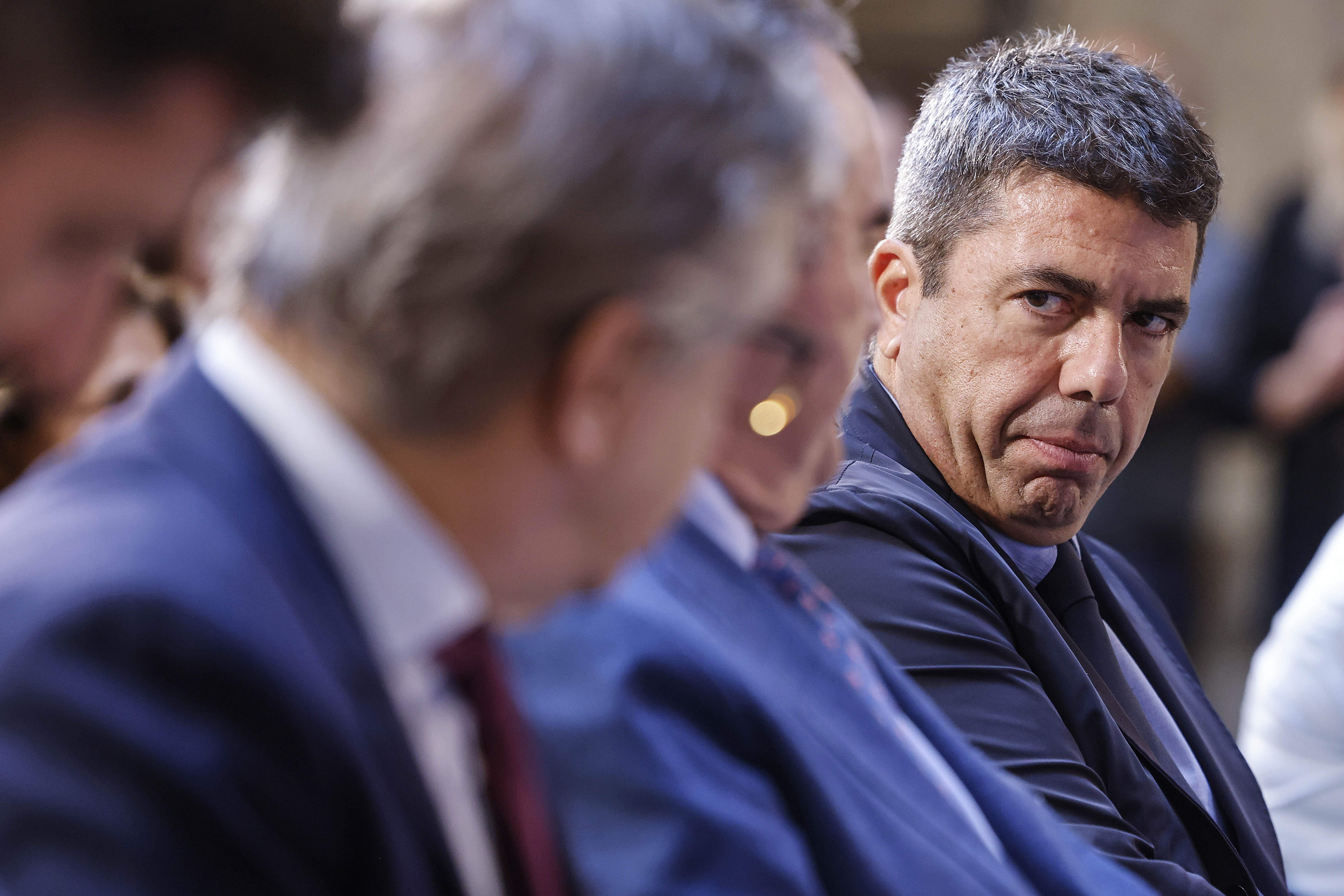 Este es el impactante vídeo que vio Mazón en El Ventorro durante la DANA antes de seguir la sobremesa