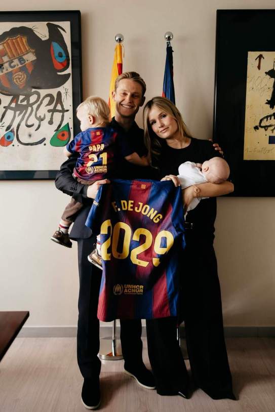 La familia al completo de Frenkie de Jong / Instagram