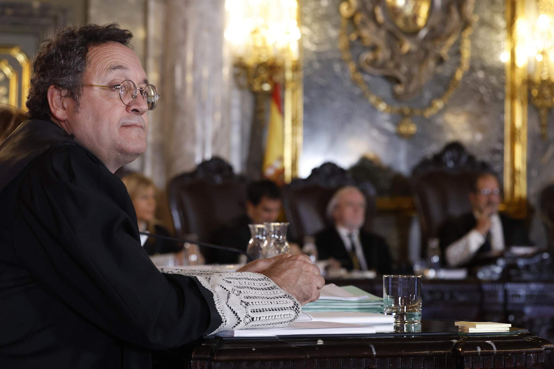 Dos fiscales de Madrid chocan por la hoja de ruta del día de la filtración sobre la pareja de Ayuso