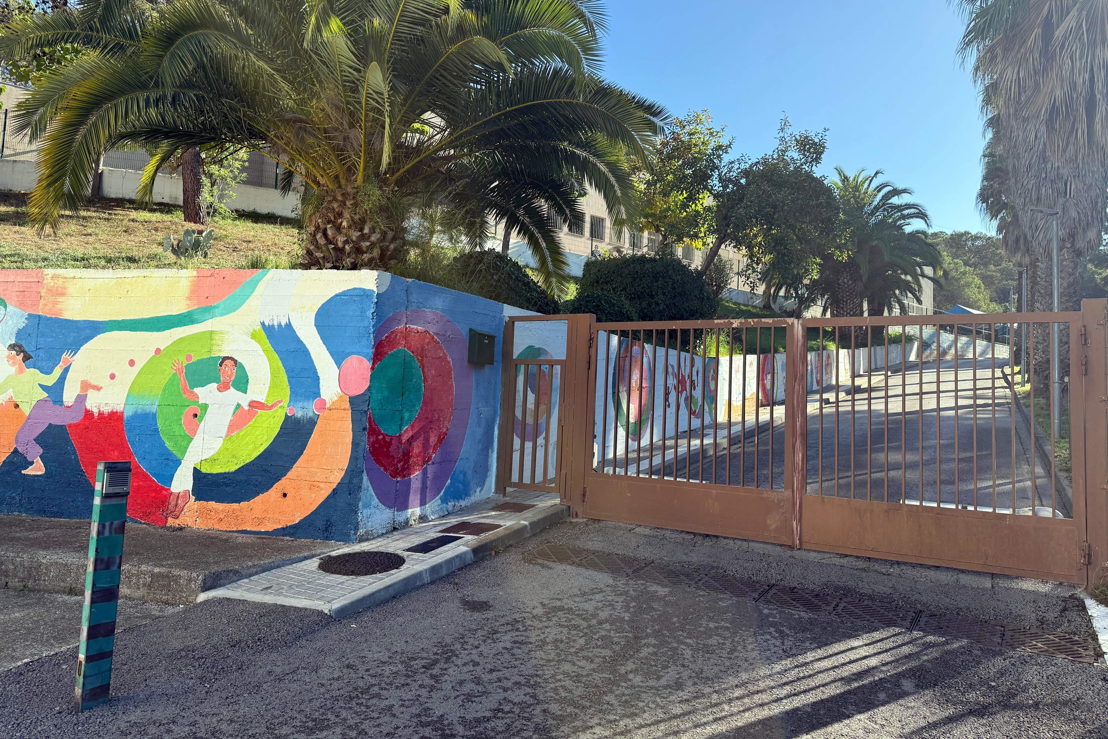 Investiguen una escola de Blanes per presumptes maltractaments a nens amb autisme