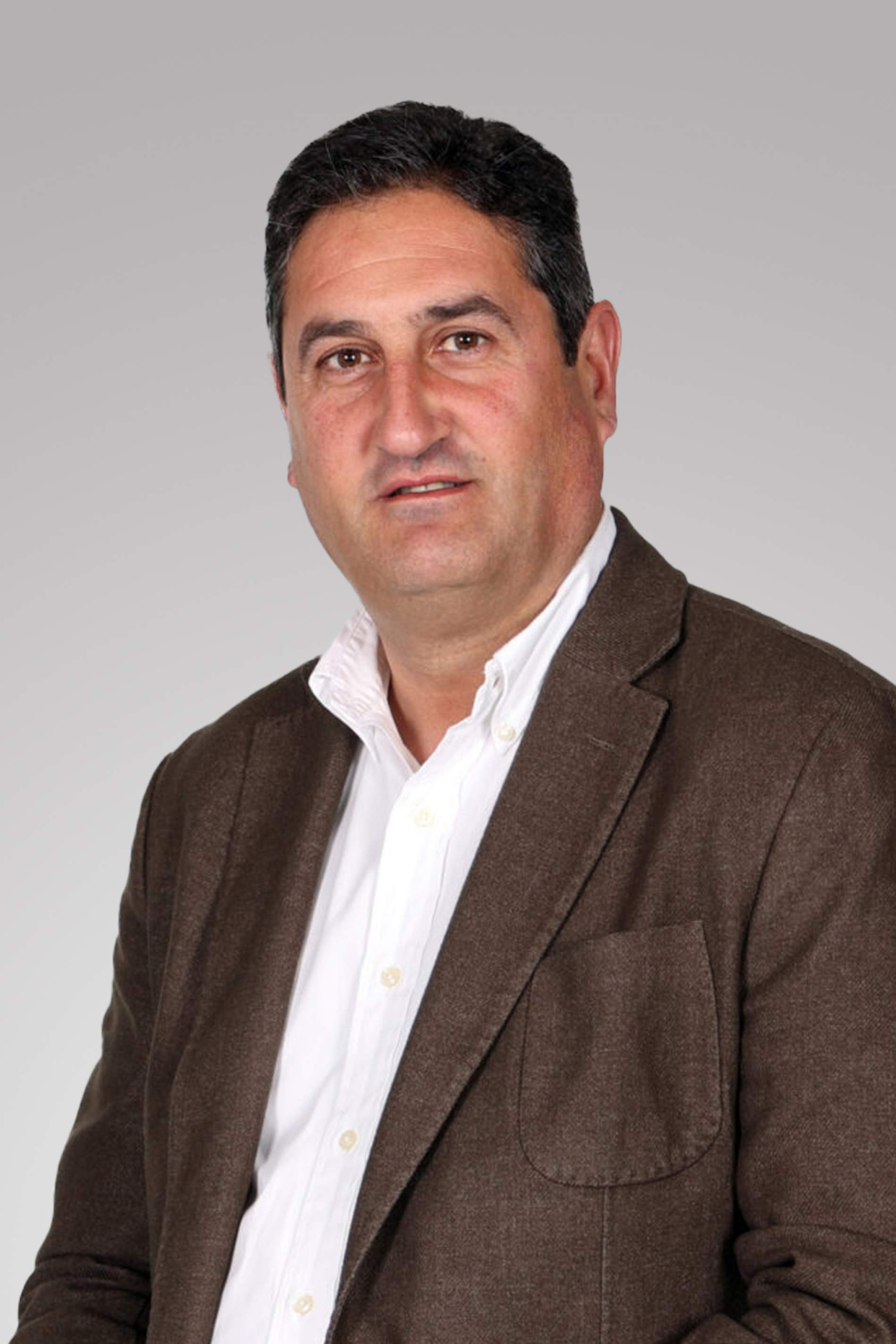 El alcalde de Naut Aran, condenado por levantar la falda a una joven, pero se niega a dimitir