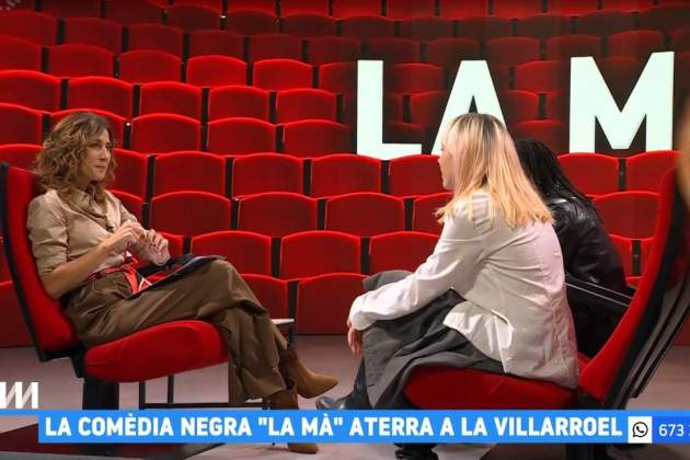 Soribah Ceesay i Mia Sala Patau, amb l'Helena Garcia Melero al 'Tot es mou' TV3