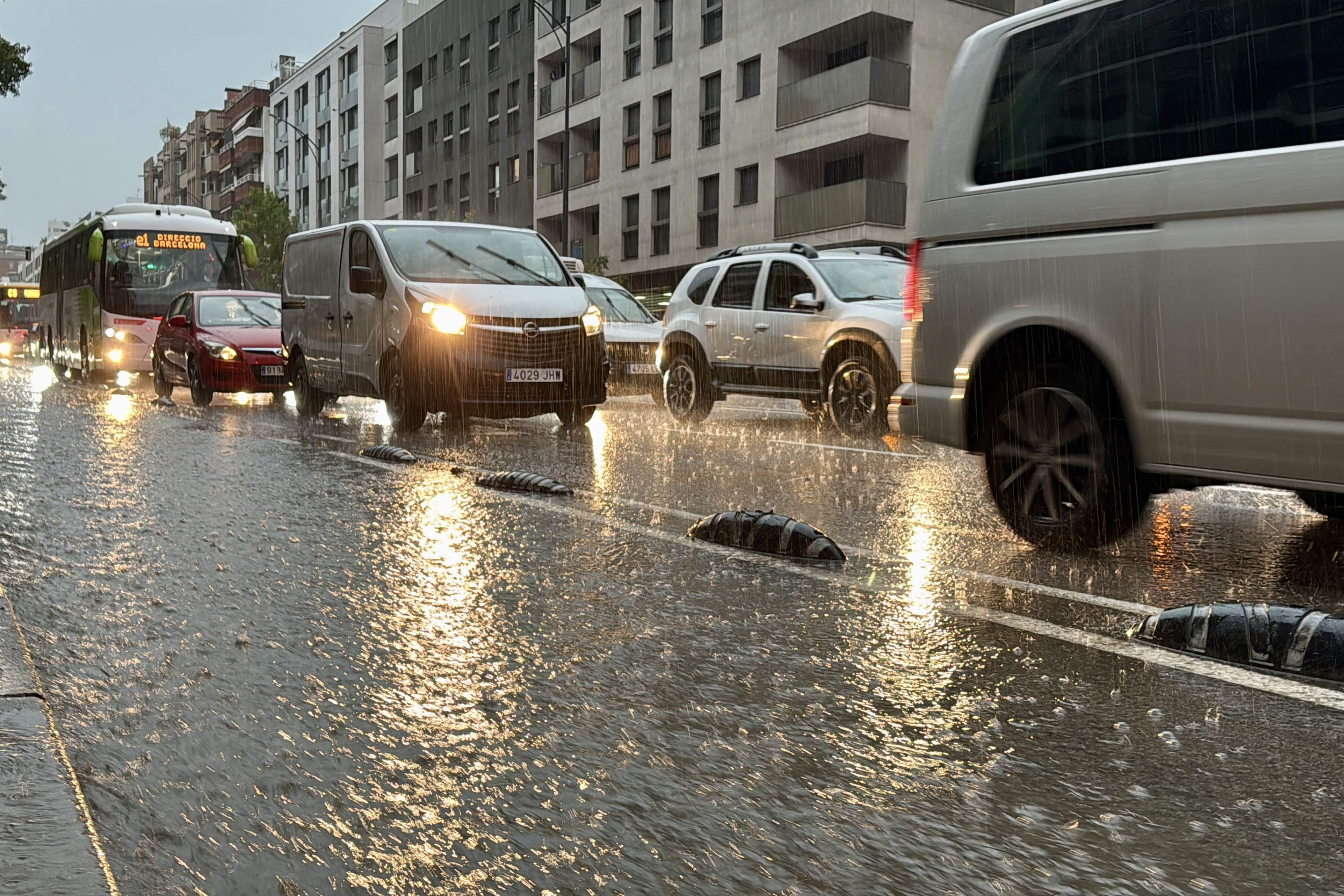 El temporal de pluja a Barcelona i Catalunya, en imatges | VÍDEOS