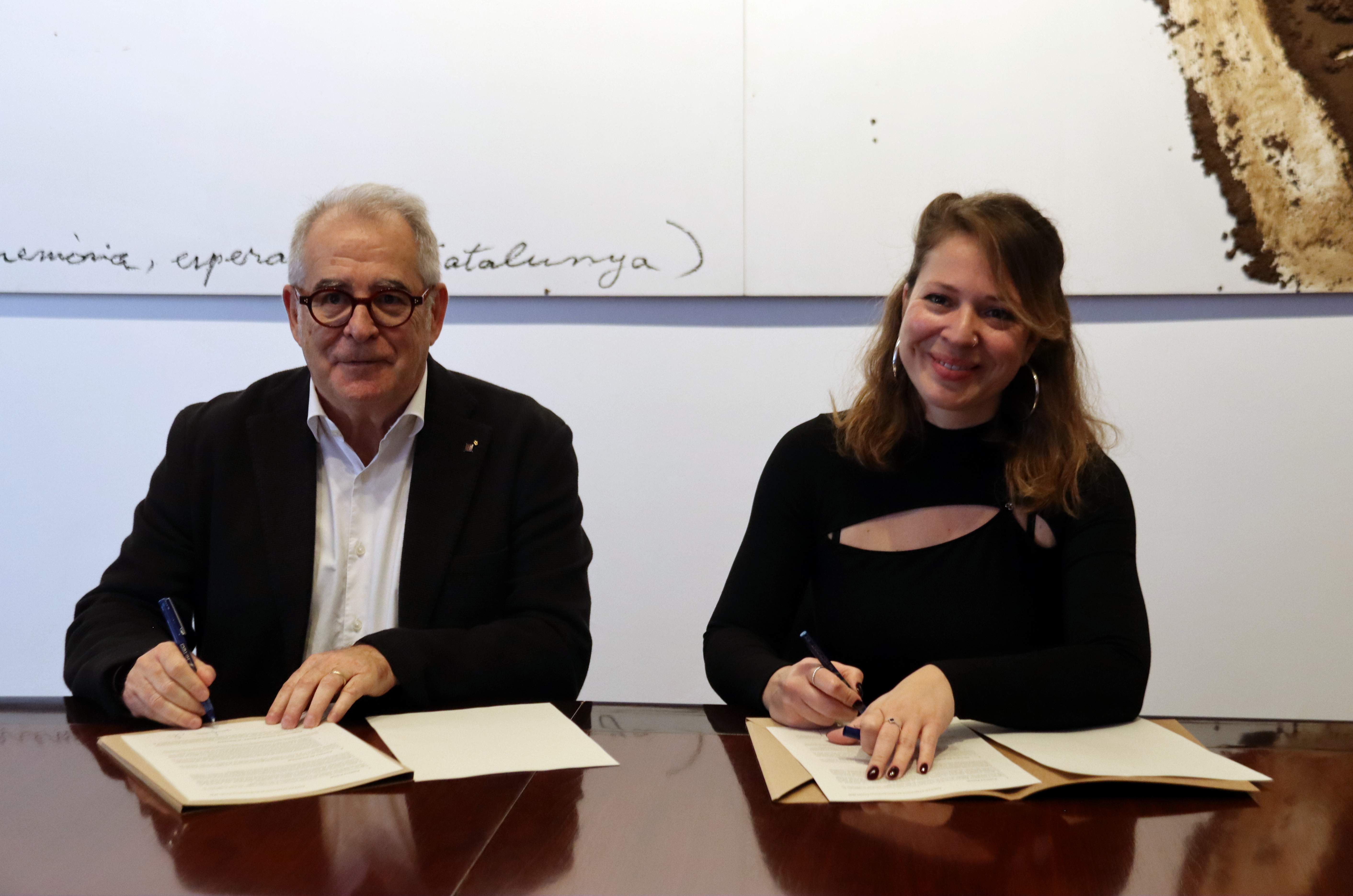 Collboni cierra un acuerdo con BComú para aprobar las ordenanzas fiscales de Barcelona