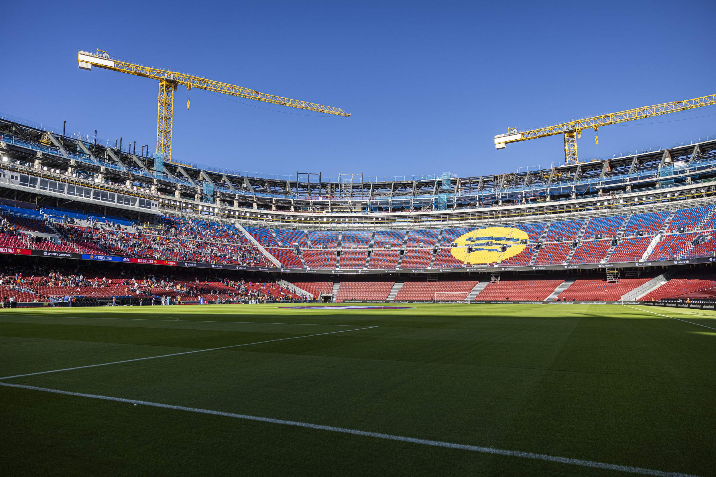 Treball sanciona amb un milió d'euros una subcontractada del Camp Nou per tenir treballadors sense papers