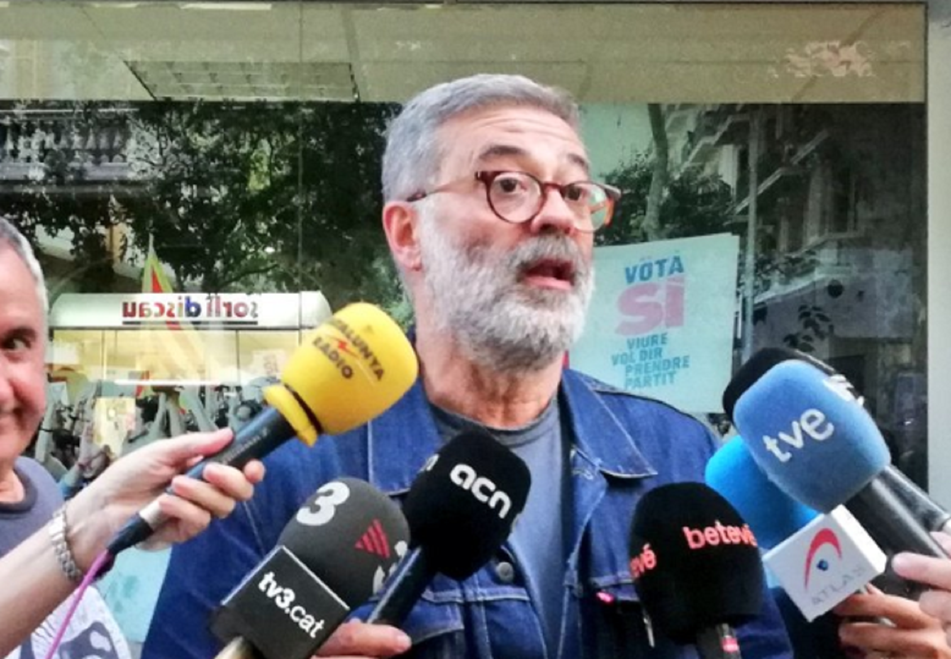 La CUP demana la dimissió de Buch per les càrregues dels Mossos