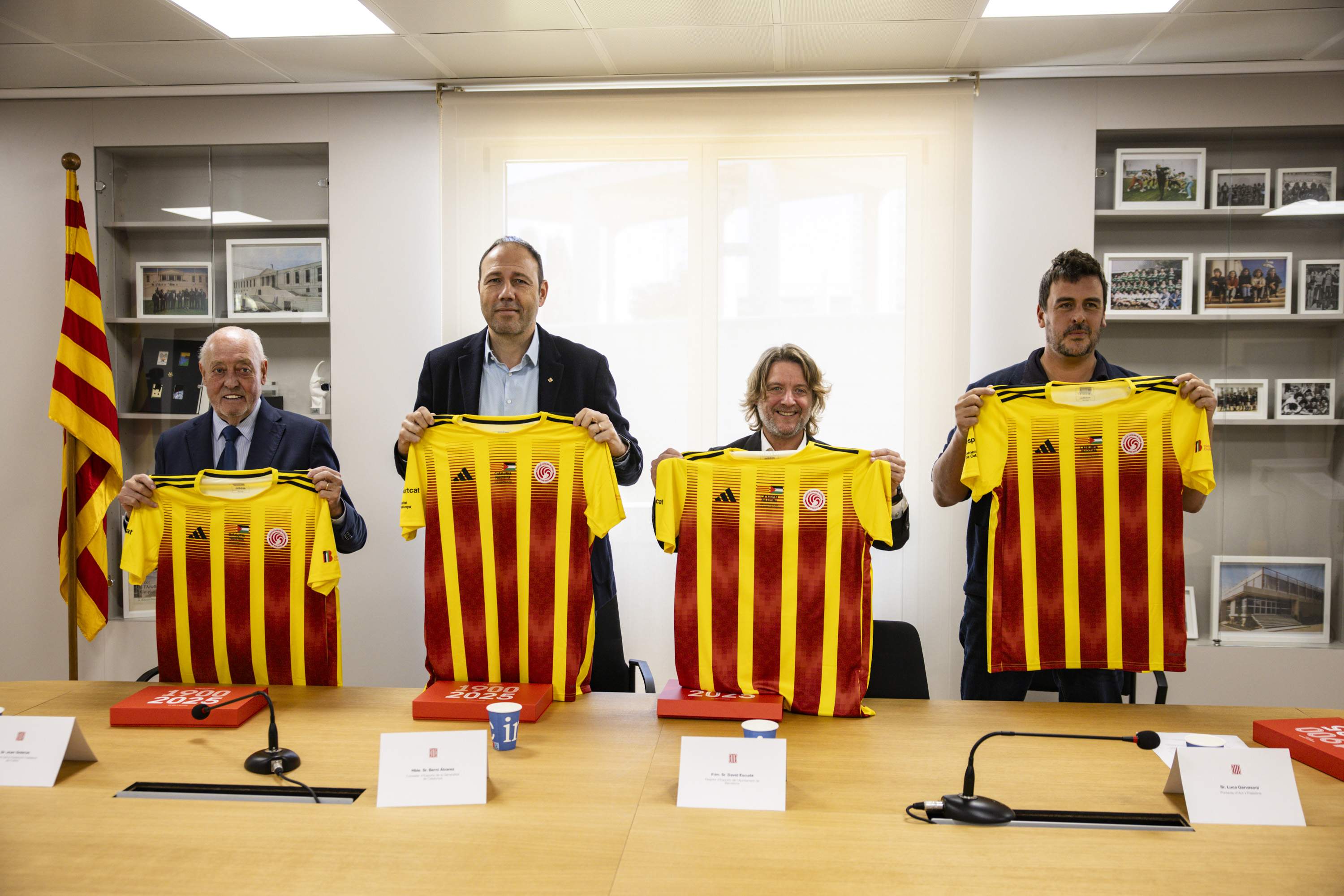 Presentado oficialmente el partido solidario entre Catalunya y Palestina, que se jugará en el Estadi Olímpic