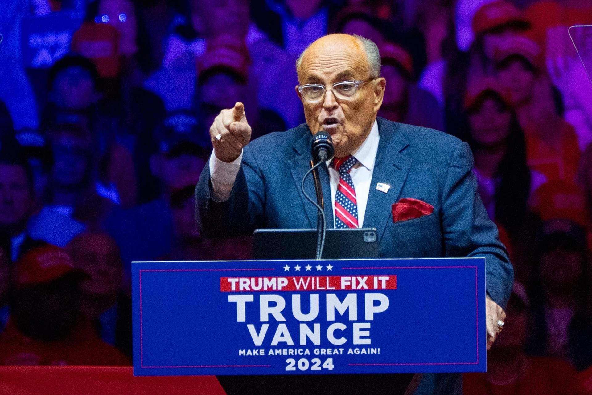 Trump indulta Giuliani i altres implicats en el seu intent d'anul·lar el resultat electoral del 2020