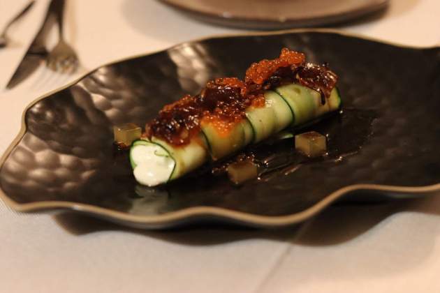 Canelón de calabacín del restaurante Mas Monells. / Foto: Jordi Àvila