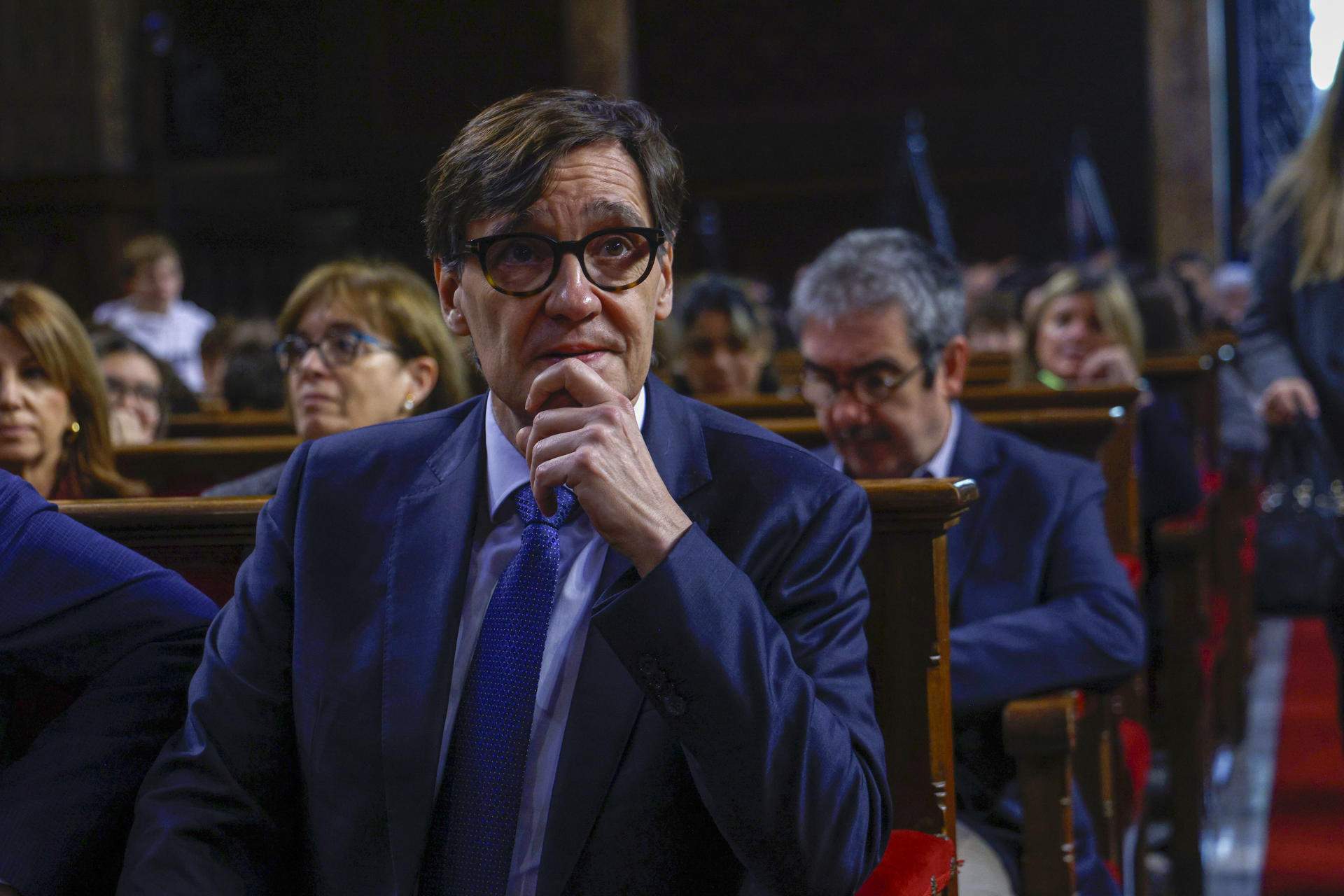 Illa presenta una estrategia para fortalecer las relaciones con China y otros ocho países asiáticos