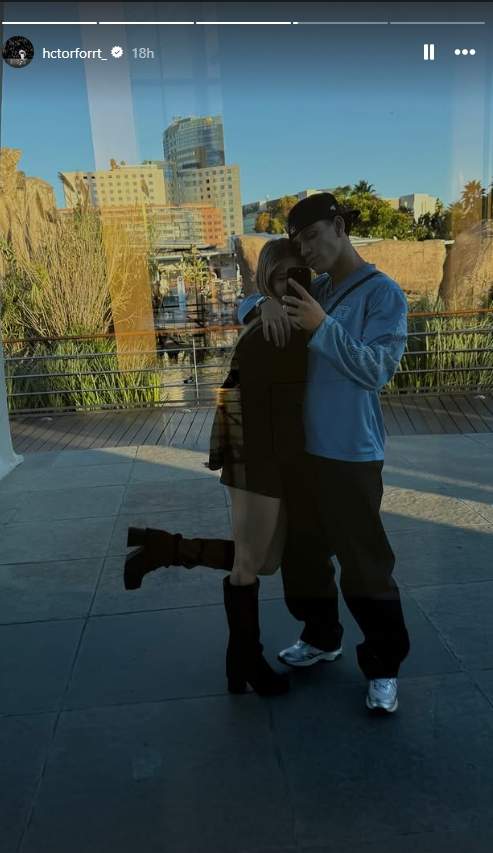 Kaer y Fort en el espejo   Instagram