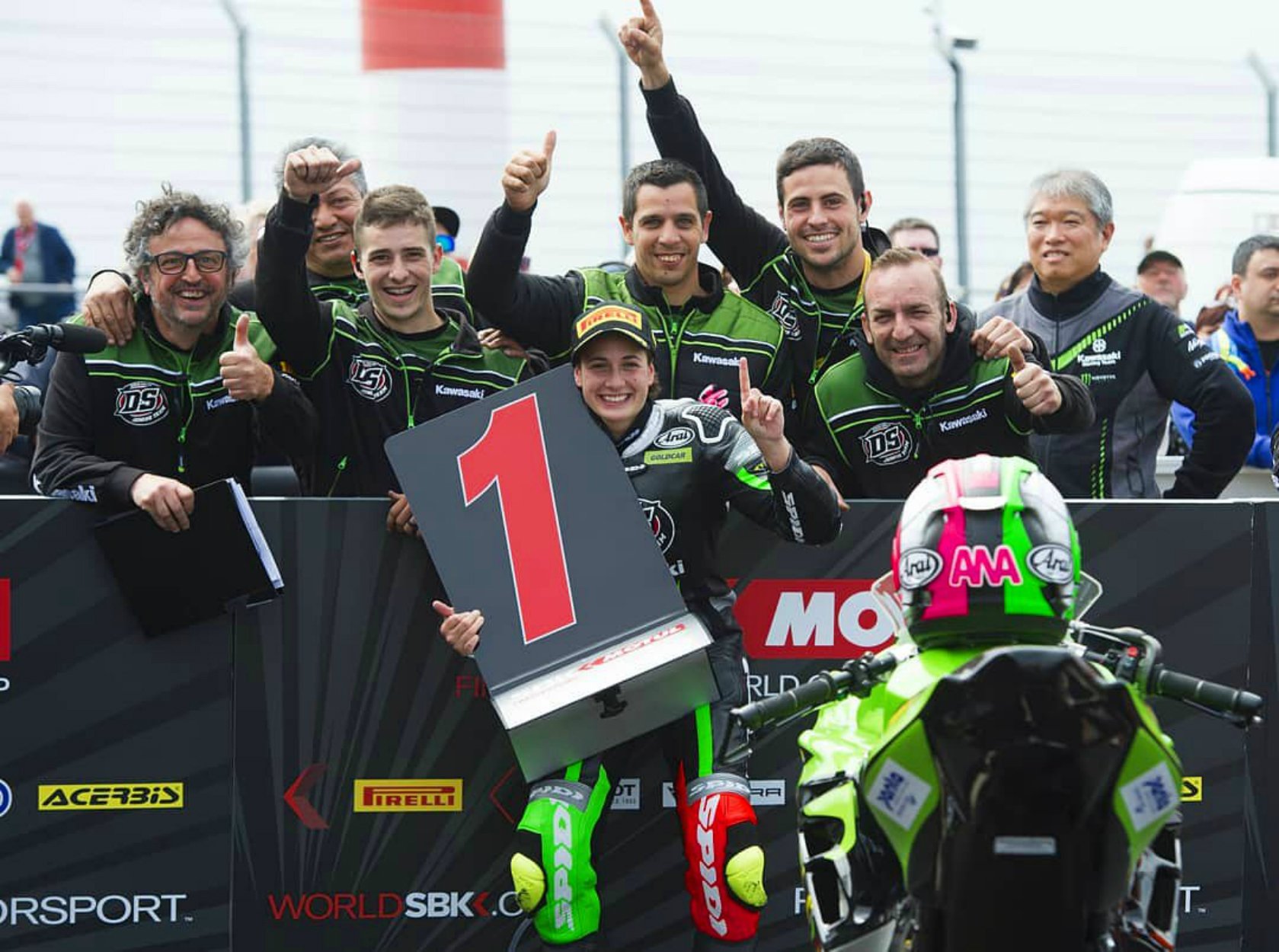 Ana Carrasco, primera dona que guanya un campionat del món de motociclisme