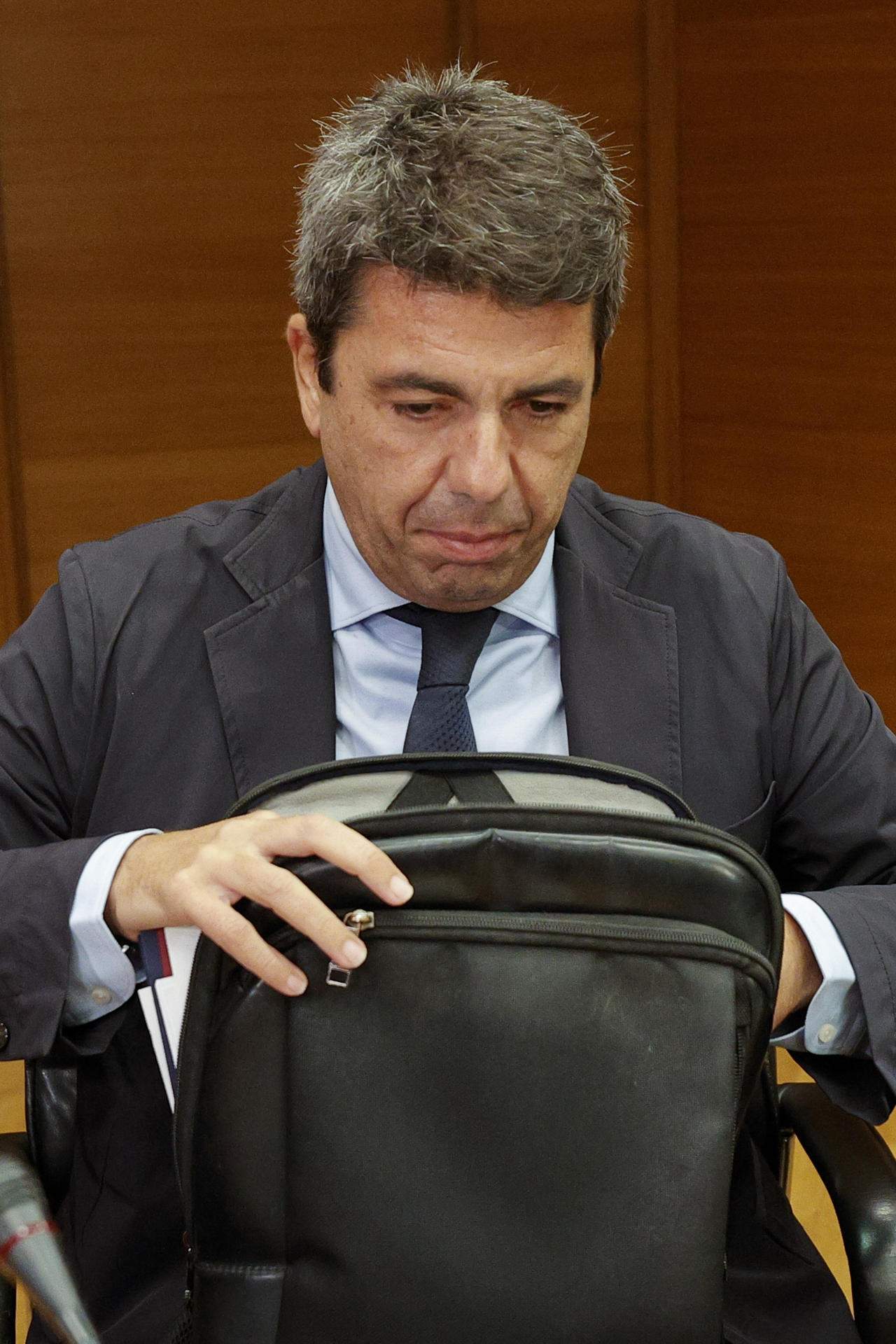 El dur interrogatori a Mazón: tuteig i preguntes sobre l’alcohol al Ventorro el dia de la DANA