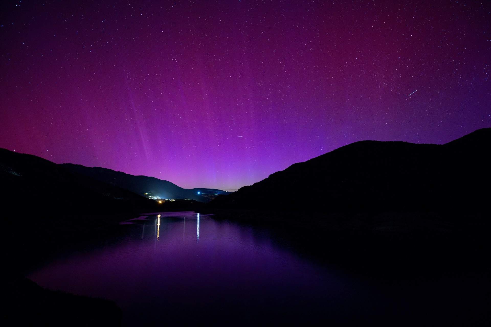 Auroras boreales visibles en Catalunya esta noche: ¿dónde y cuándo se podrán ver?