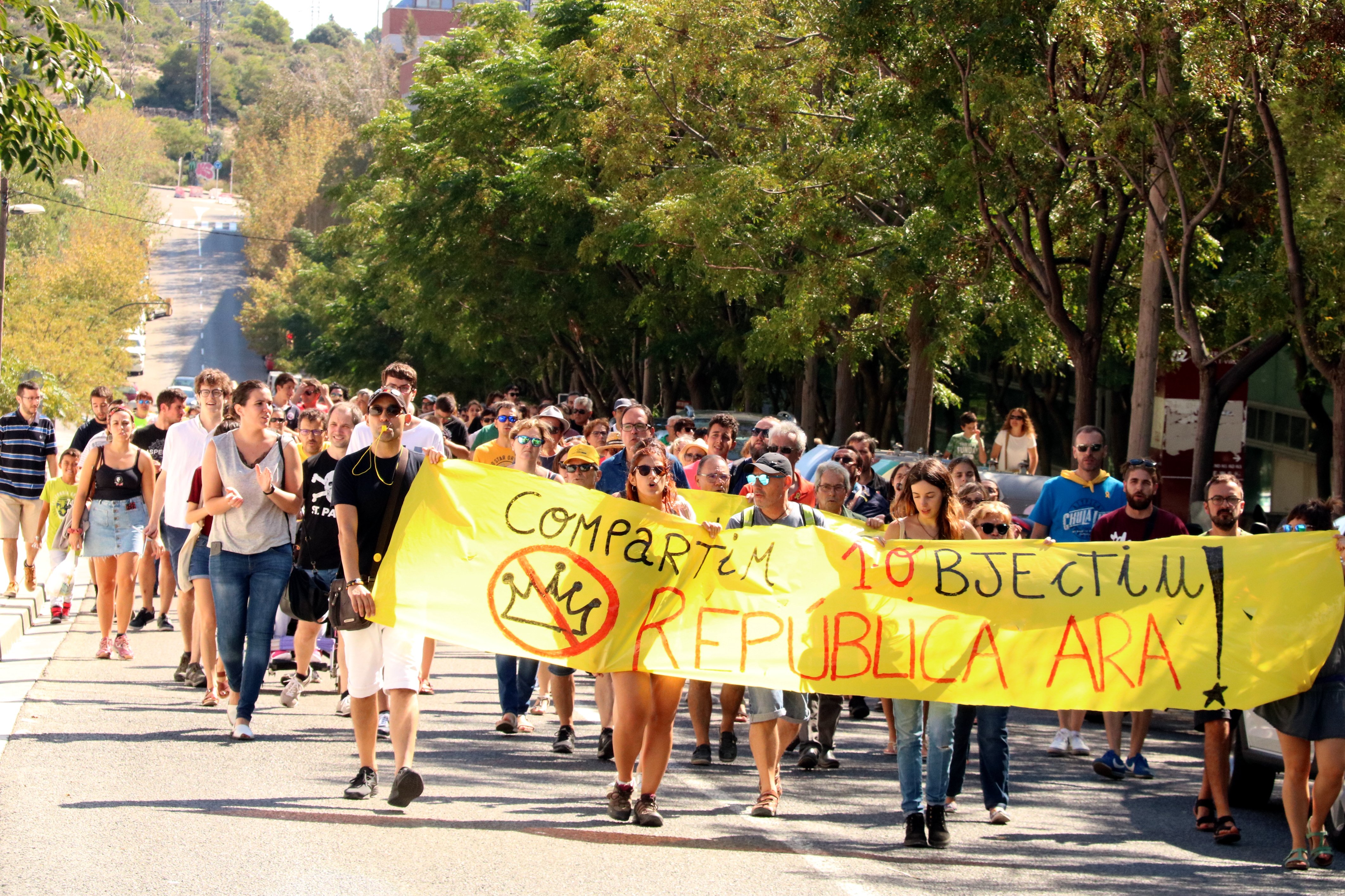 Tarragona commemora l'1-O amb concentracions als col·legis electorals