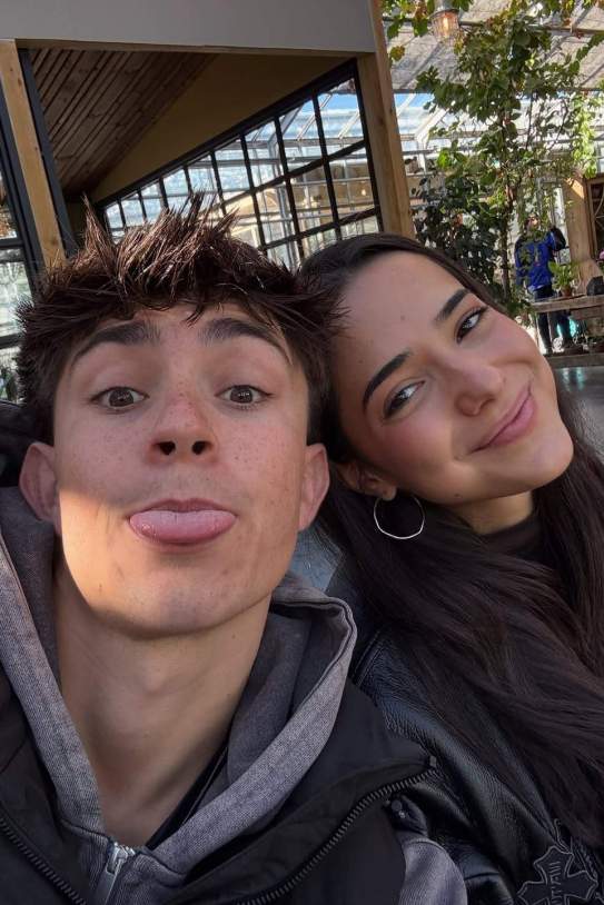 Tedd Archie y Àngela Màrmol en la publicación / Instagram