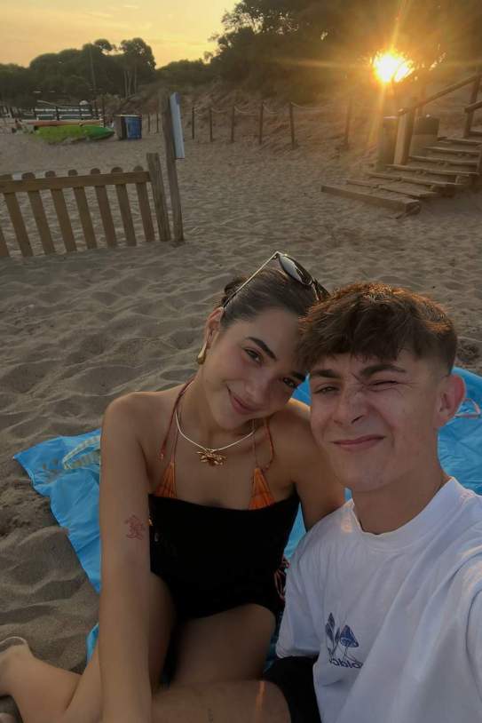 La pareja en la playa / Instagram