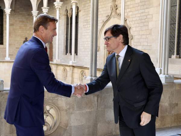 Salvador Illa, president de la Generalitat, i el conseller delegat de MasOrange, Meinrad Spenger. Foto Rubén Moreno